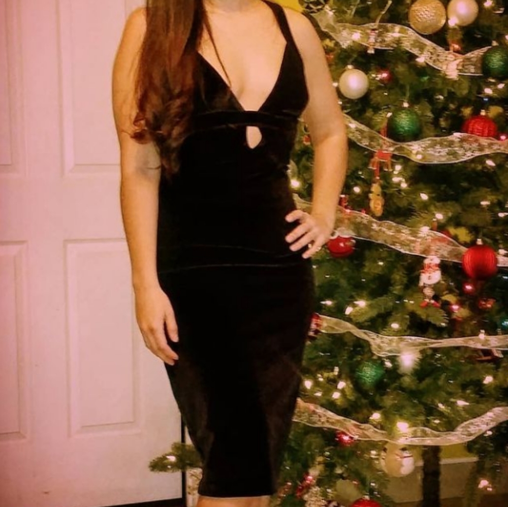 Express velvet dress with keyhole